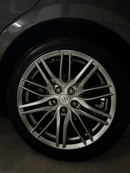 Suzuki Kizashi 2.4 SPORT