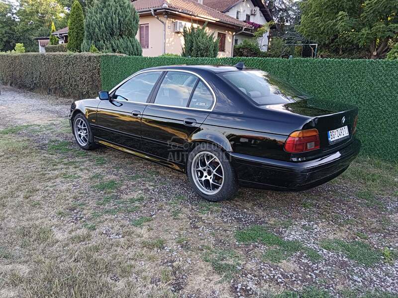 BMW 520 