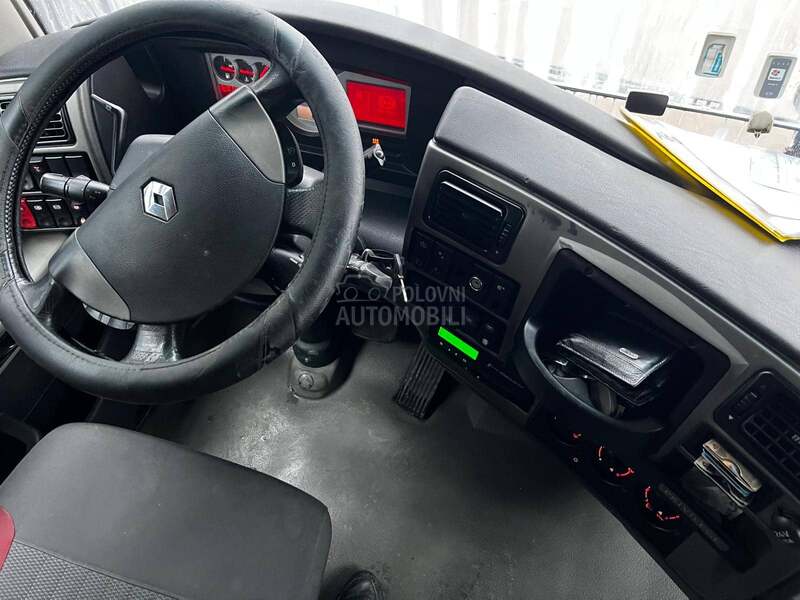 Renault MAGNUM