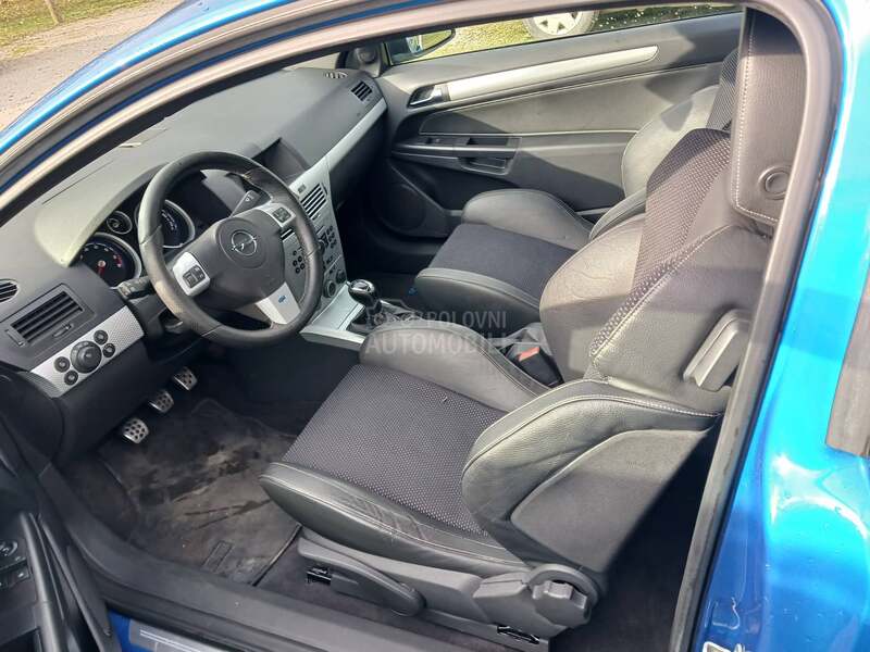 Opel Astra H 