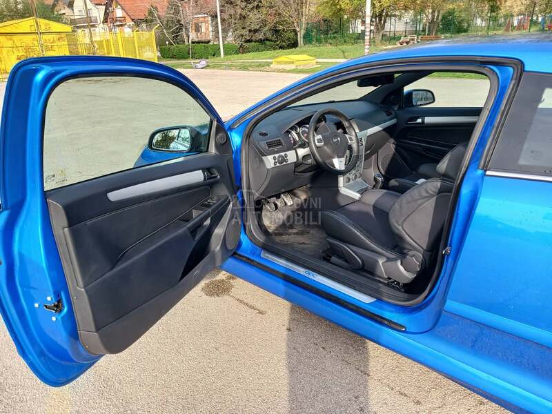 Opel Astra H 