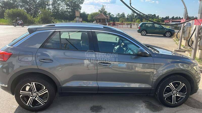 Volkswagen T-Roc 1.0