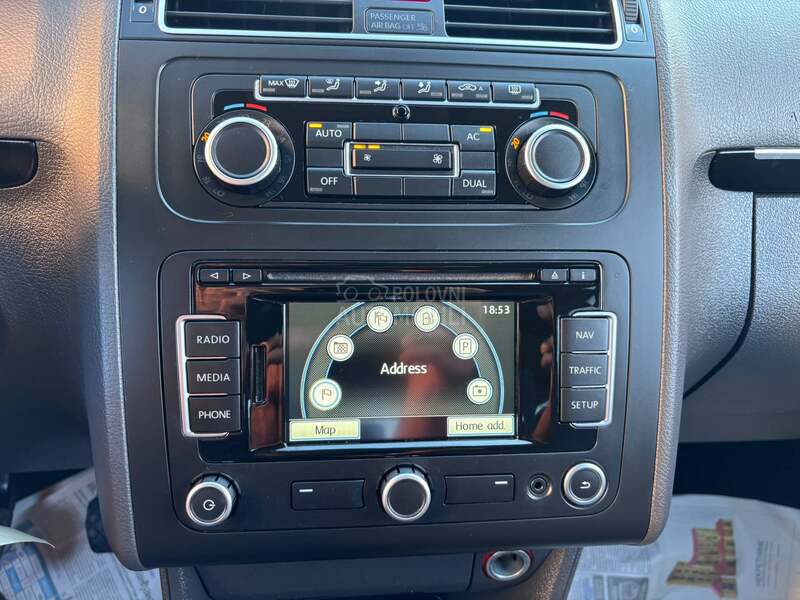 Volkswagen Touran 2.0 TDI NAV