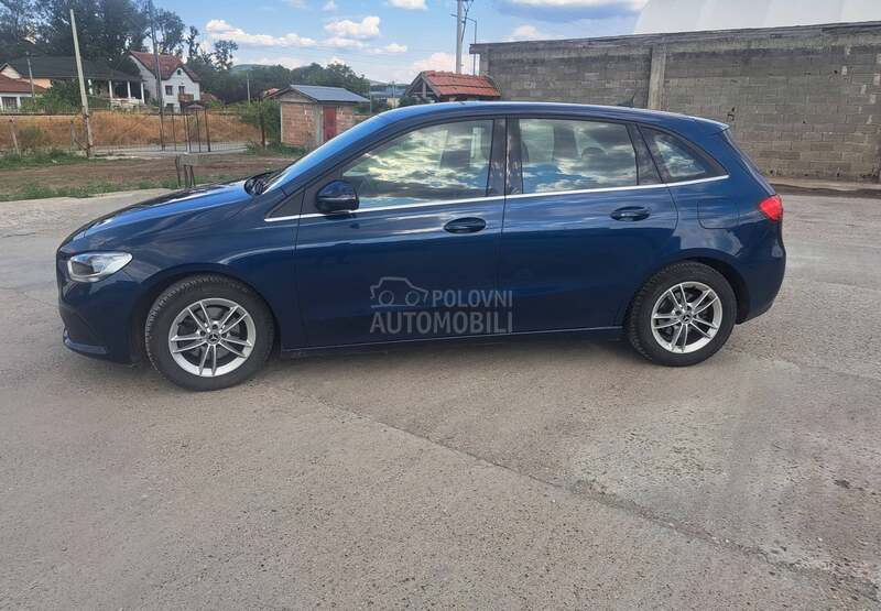 Mercedes Benz B 180 1.5