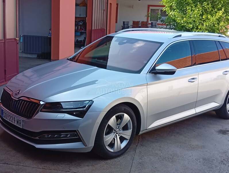Škoda Superb 