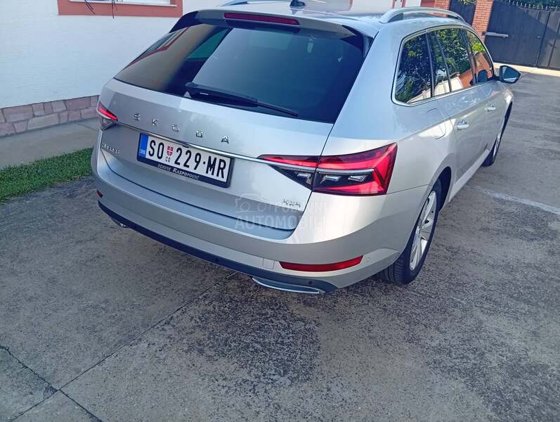 Škoda Superb 