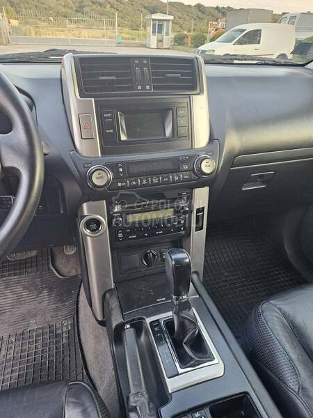 Toyota Land Cruiser 3.0  7sedista