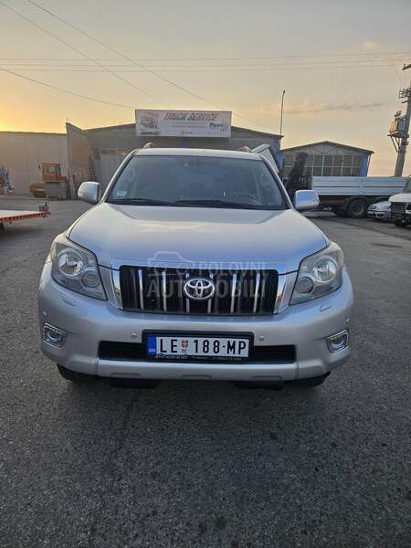 Toyota Land Cruiser 3.0  7sedista