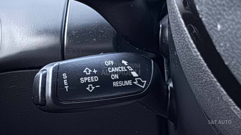Audi A4 2.0TDI/SLINE/LED/NAV