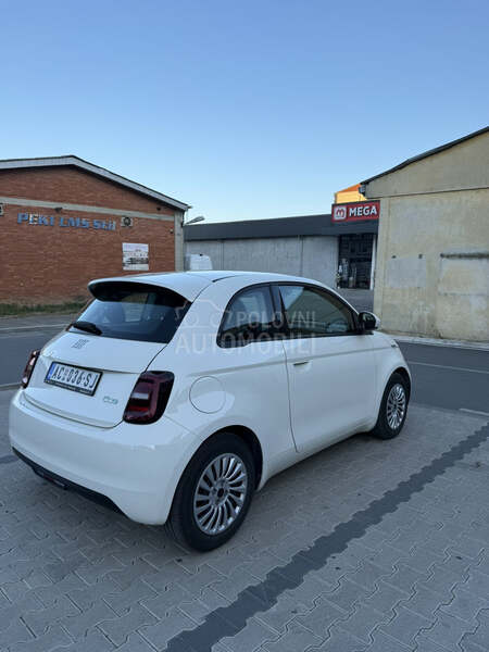 Fiat 500 500e