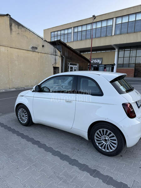 Fiat 500 500e