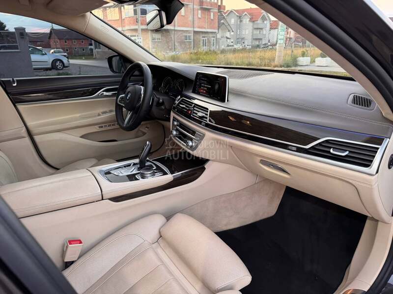 BMW 740 xDrive M paket