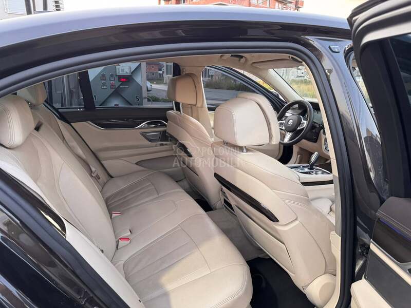 BMW 740 xDrive M paket