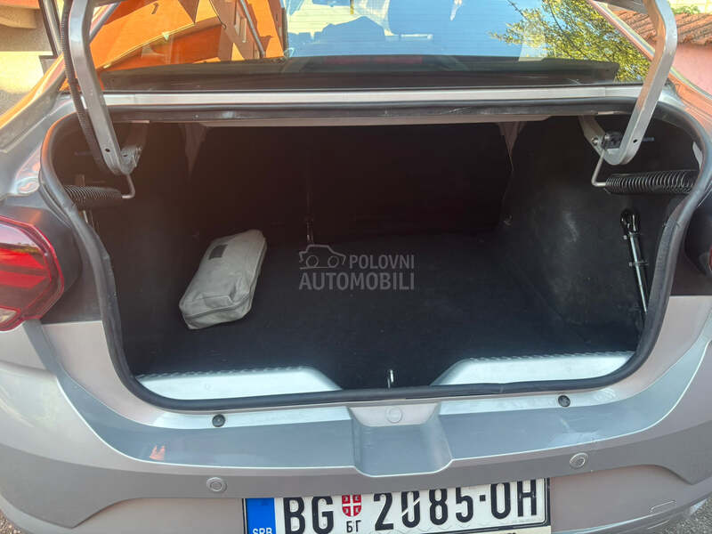 Dacia Logan 