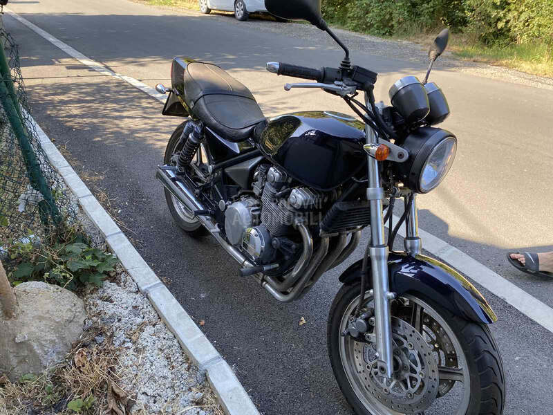Kawasaki Zephyr 550