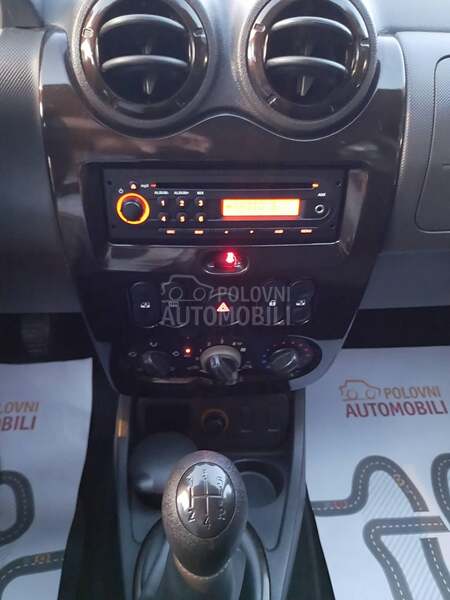 Dacia Duster 1.6 b/g