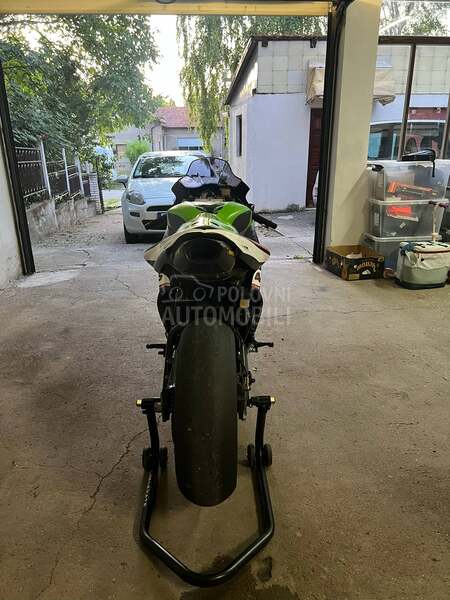 Kawasaki Ninja ZX6R