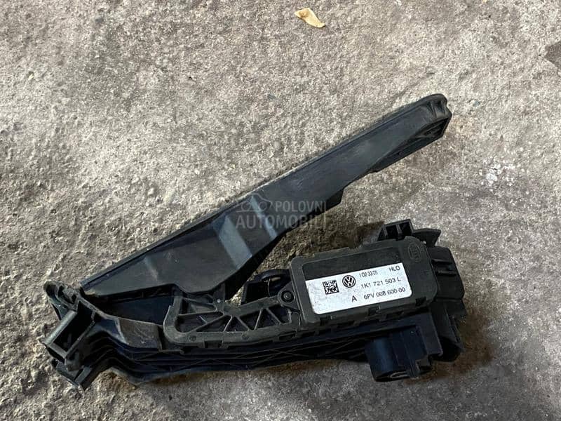 Pedala gasa, papucica