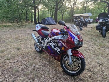 Honda cbr 900rr