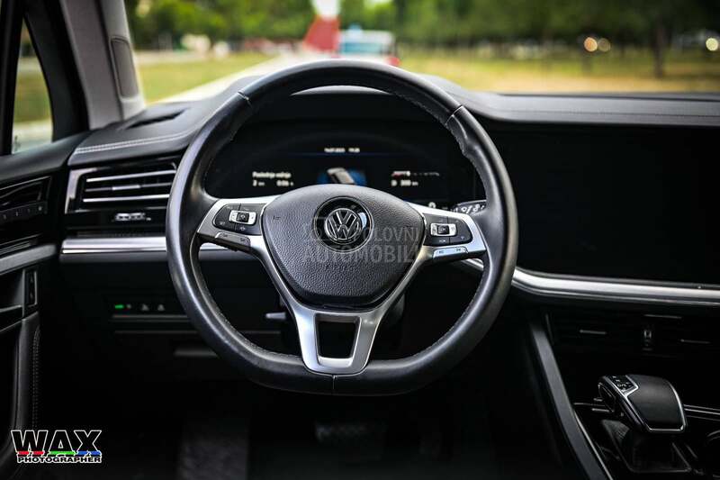 Volkswagen Touareg V6 R-LINE VIRTUAL