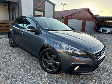 Volvo V40 1.6d cross country