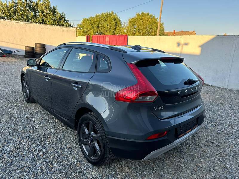 Volvo V40 1.6d cross country