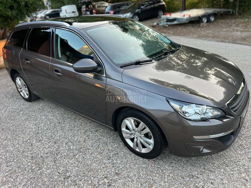 Peugeot 308 1.6e-HDI PANO KAMERA
