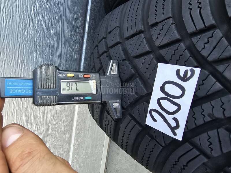 Hankook 205/60 R16 Zimska