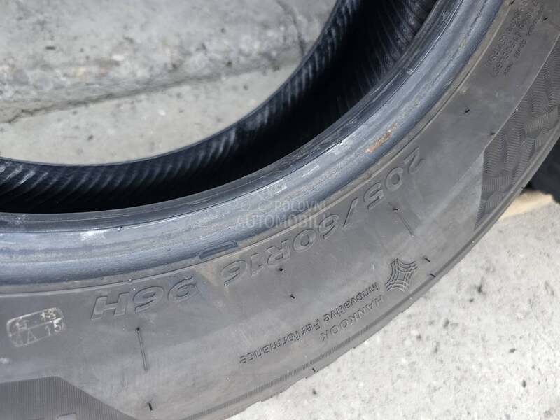 Hankook 205/60 R16 Zimska