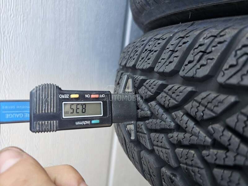 Dunlop 165/65 R15 Zimska