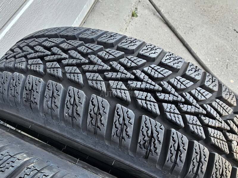 Dunlop 165/65 R15 Zimska