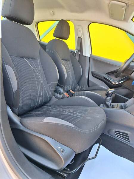 Peugeot 208 ZA TRG.OVCE/T.OP CEN