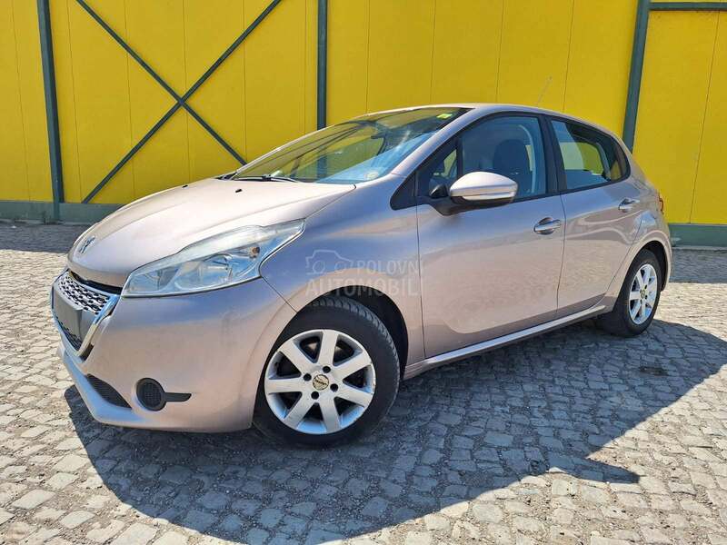 Peugeot 208 ZA TRG.OVCE/T.OP CEN