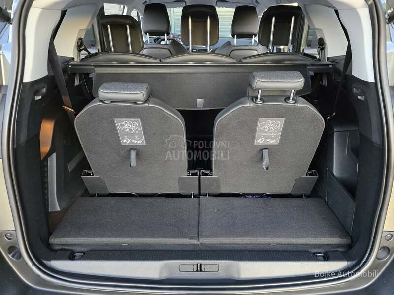 Peugeot 5008 1.5HDI ALLURE