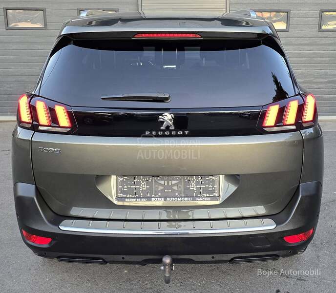 Peugeot 5008 1.5HDI ALLURE