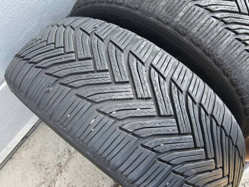 Michelin 215/55 R17 Zimska