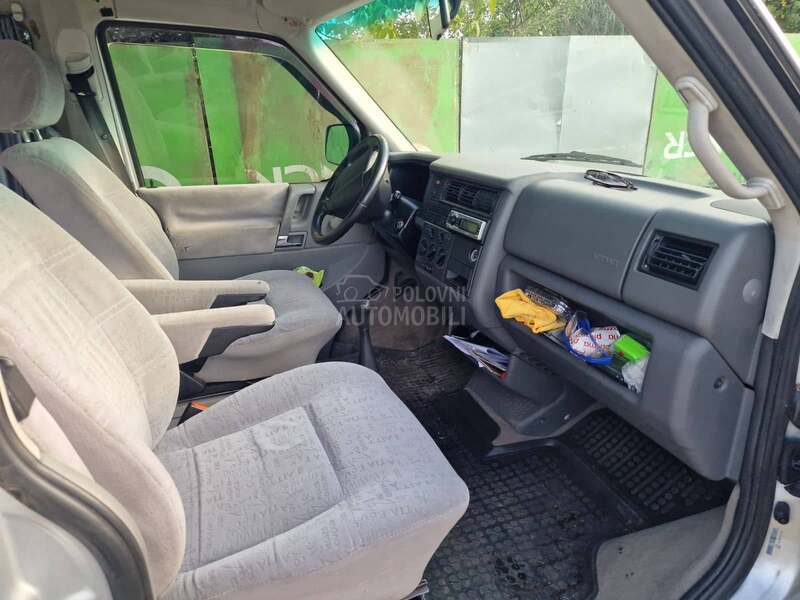Volkswagen T4 Caravele