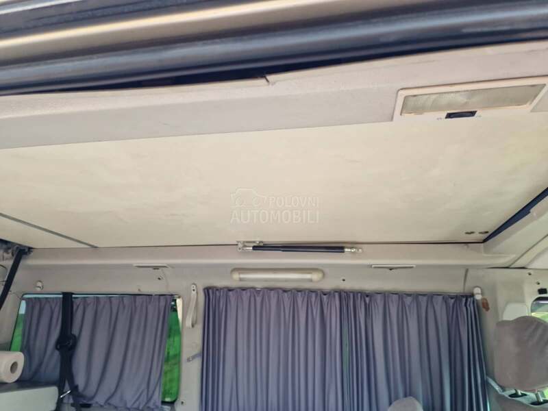 Volkswagen T4 Caravele