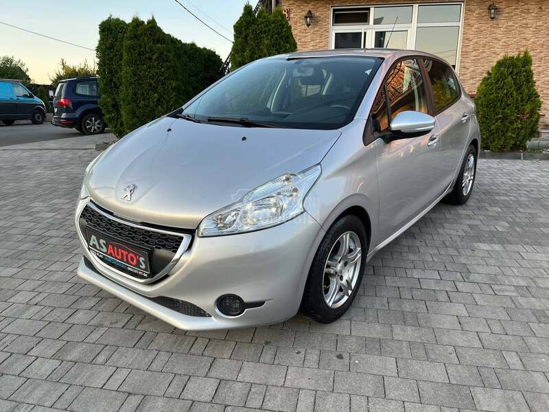 Peugeot 208 1.6HDI N A V I