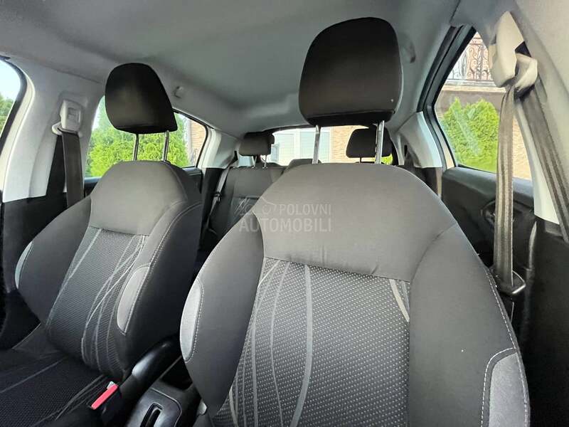 Peugeot 208 1.6HDI N A V I