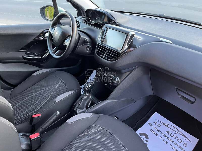 Peugeot 208 1.6HDI N A V I