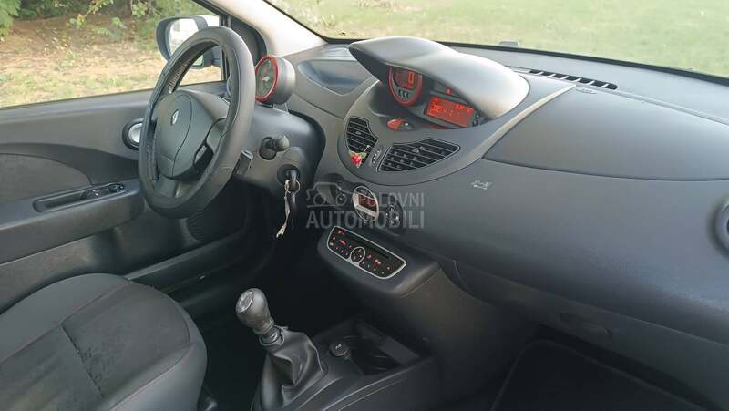 Renault Twingo 1.2 8v