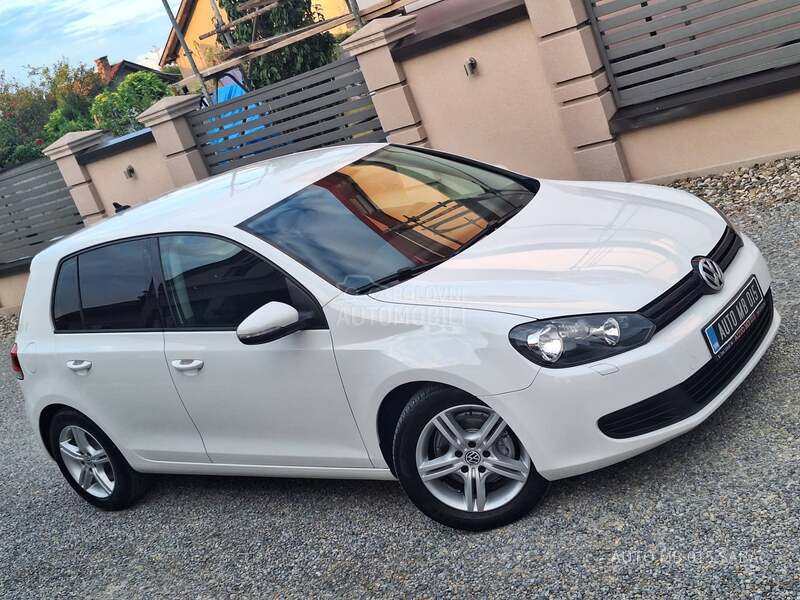 Volkswagen Golf 6 1.6 TDI BLUEMOTION