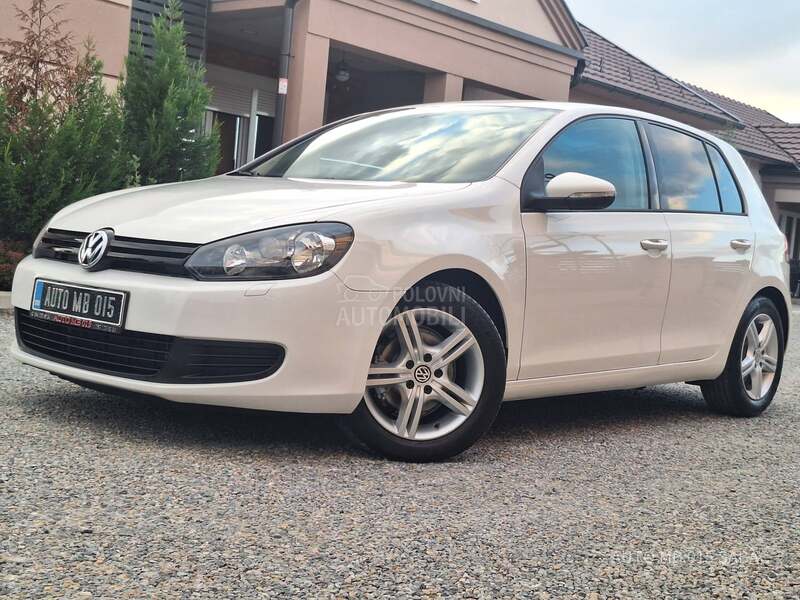 Volkswagen Golf 6 1.6 TDI BLUEMOTION