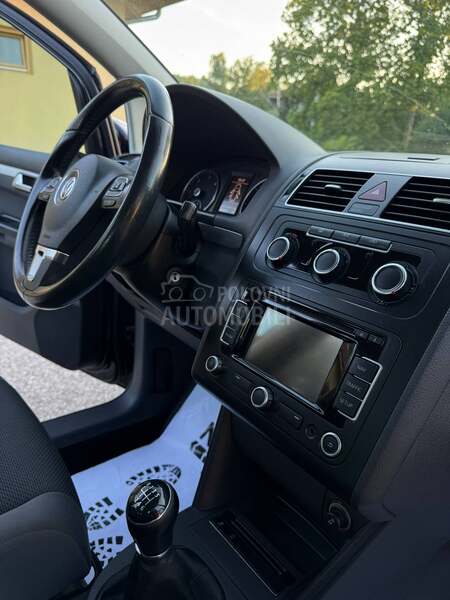 Volkswagen Touran 1.6TDI/F-ULL/0DLIČAN