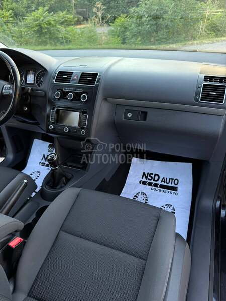Volkswagen Touran 1.6TDI/F-ULL/0DLIČAN