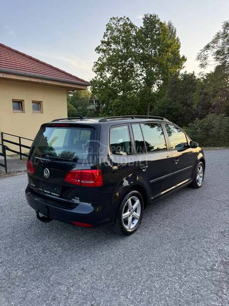Volkswagen Touran 1.6TDI/F-ULL/0DLIČAN