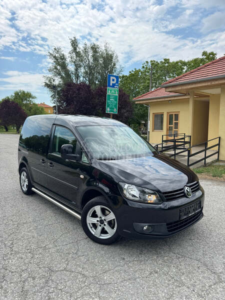 Volkswagen Caddy 1.6TDI /0DLIČAN/