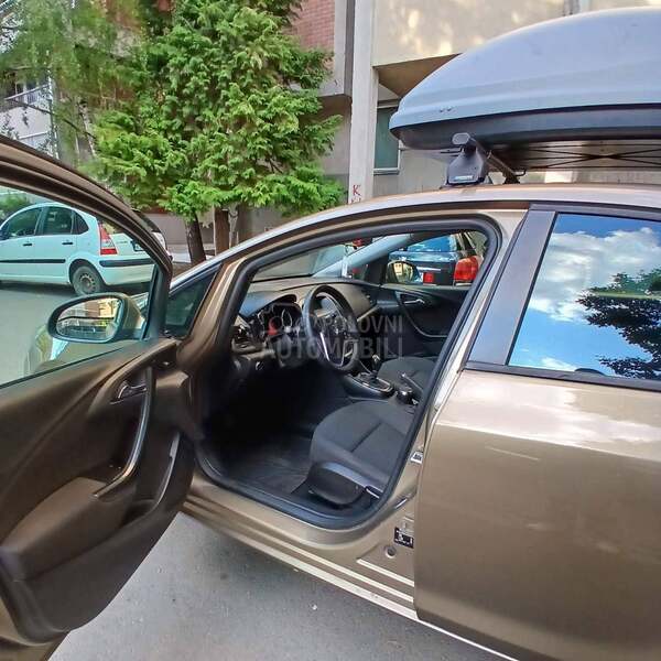 Opel Astra J 1.7 cdti