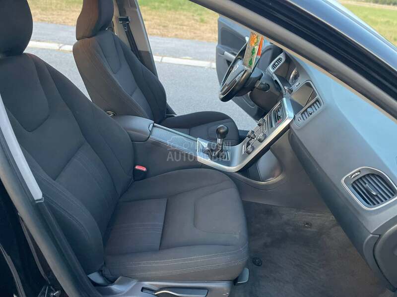 Volvo S60 1.6D NOV NOV
